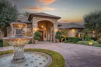 Cali Vineyard Estate with Pavilion & Gardens – Kingsburg, California (Near Fresno & Yosemite) - California wedding venue with lodging - Photo 1