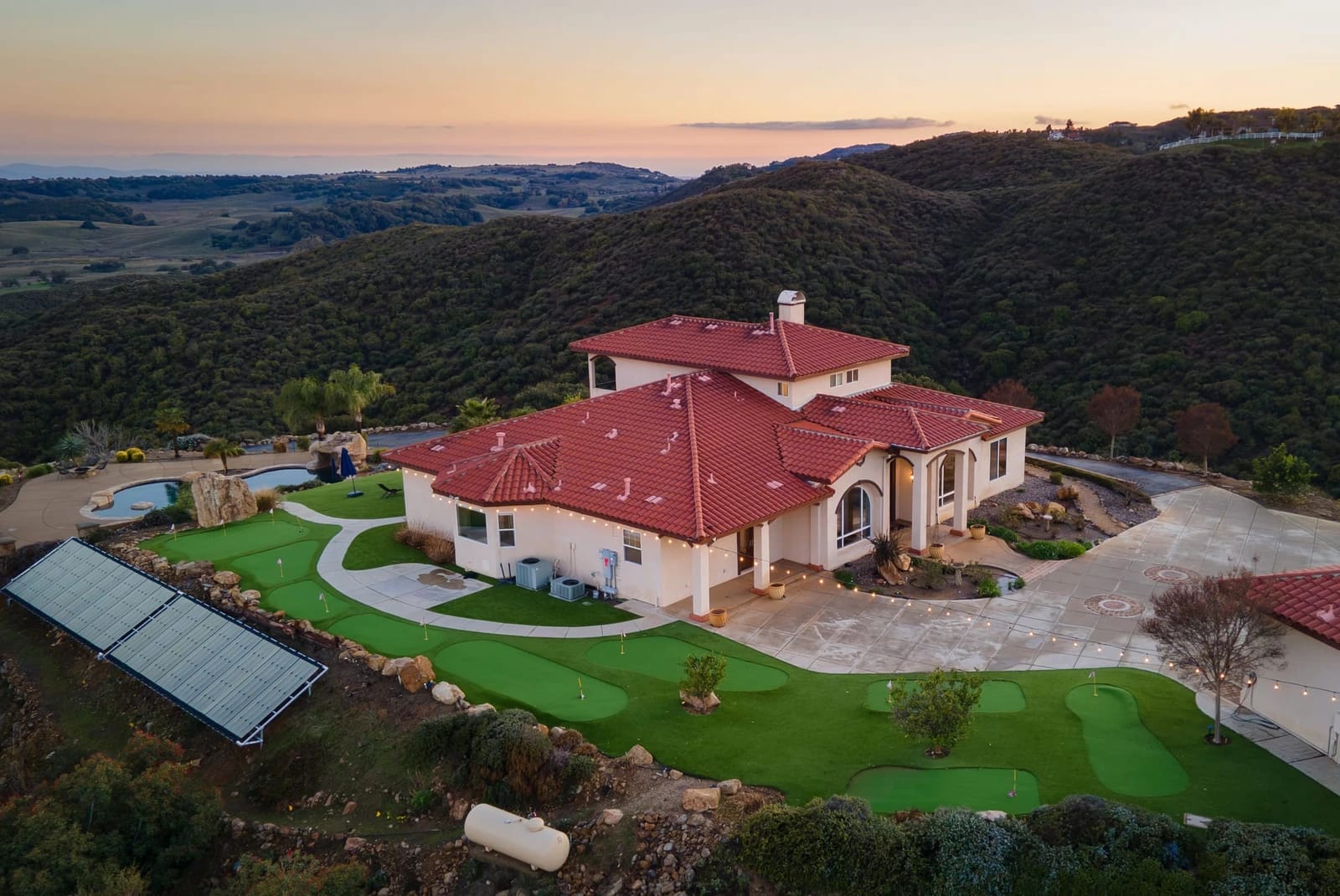Featured image for Best San Diego Wedding Estates with Overnight Lodging (2026 Guide)