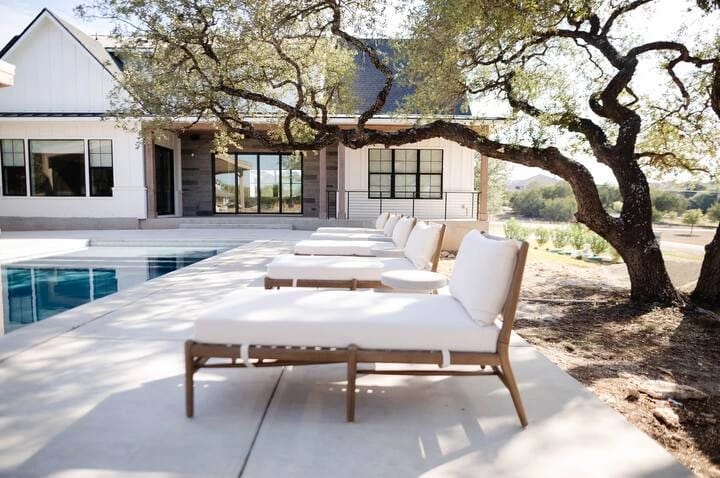 Featured image for How to Find Wedding-Friendly Rentals in the US