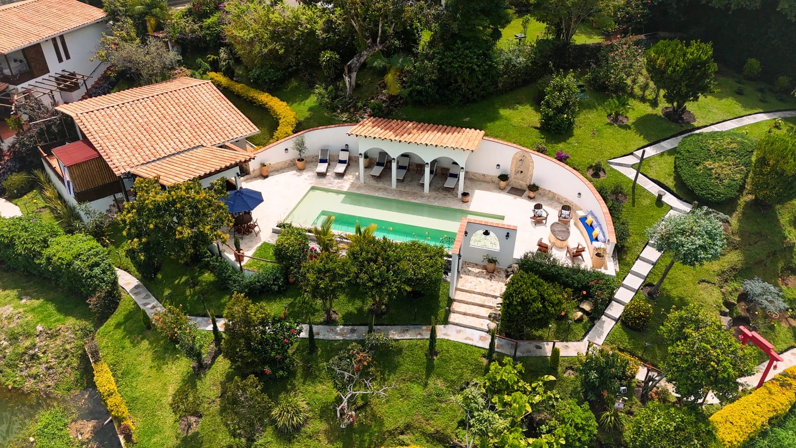 Featured image for Lake Guatapé Estate: Colombia Wedding Venue