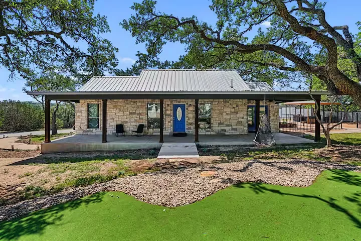 Secluded Luxury Texas Hill Country Estate - Photo 2