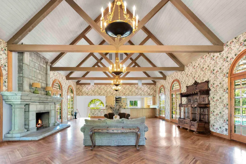 Event space at Fairy-Tale Inspired Manor with Ballroom, Hedge Maze & Gardens – Temecula, California