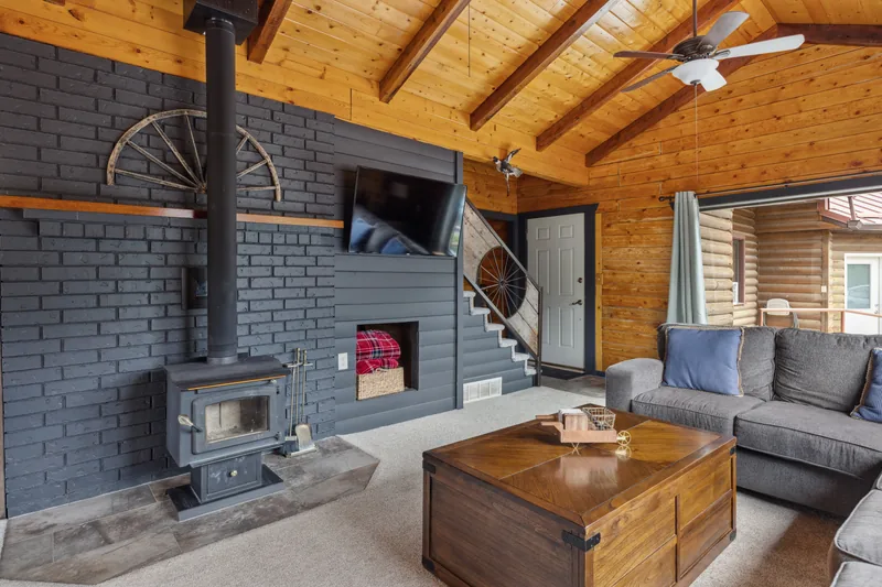 40-Acre Zion Wedding Ranch with Trails, Secluded Lodge, RV Camping - Photo 2