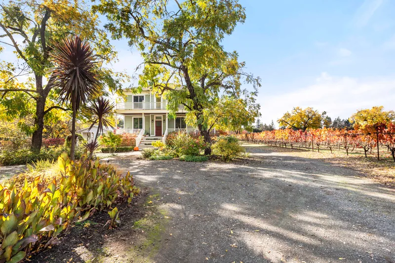 Event space at Napa Valley Victorian Vineyard Estate