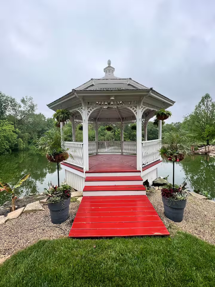 Event space at Scenic Iowa Estate with Historic Barn & 45-Acre Wedding Weekend Retreat